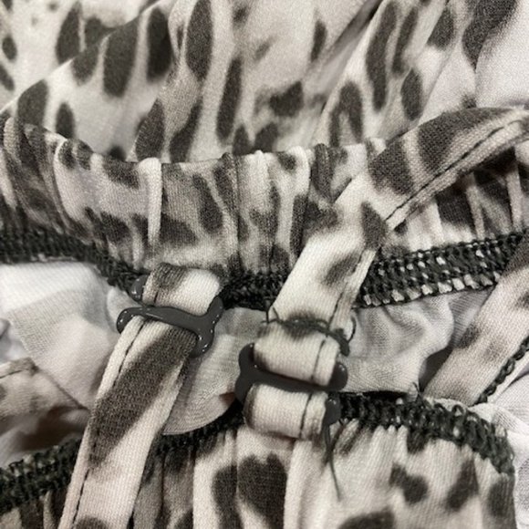 Jennifer Lopez  Jumpsuit  With Removable Straps   Animal Print  Size XS Petite - Picture 7 of 12